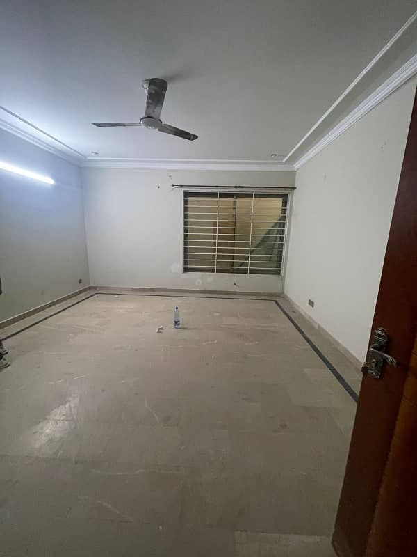 1 Kanal lower portion (Basement) for Rent in G-13/3 0