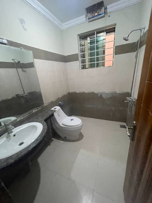 1 Kanal lower portion (Basement) for Rent in G-13/3 7