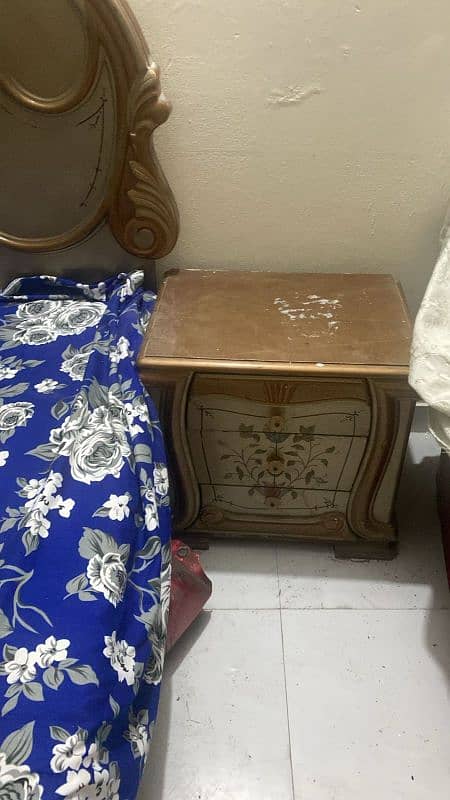 Deco painted  bed with side tables and dressing table for sale 2