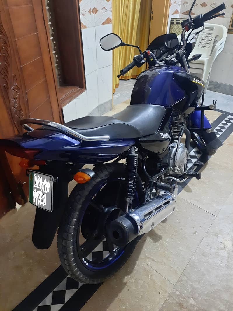 Yamaha YBR 125 2018 (just like brand new bike) 2