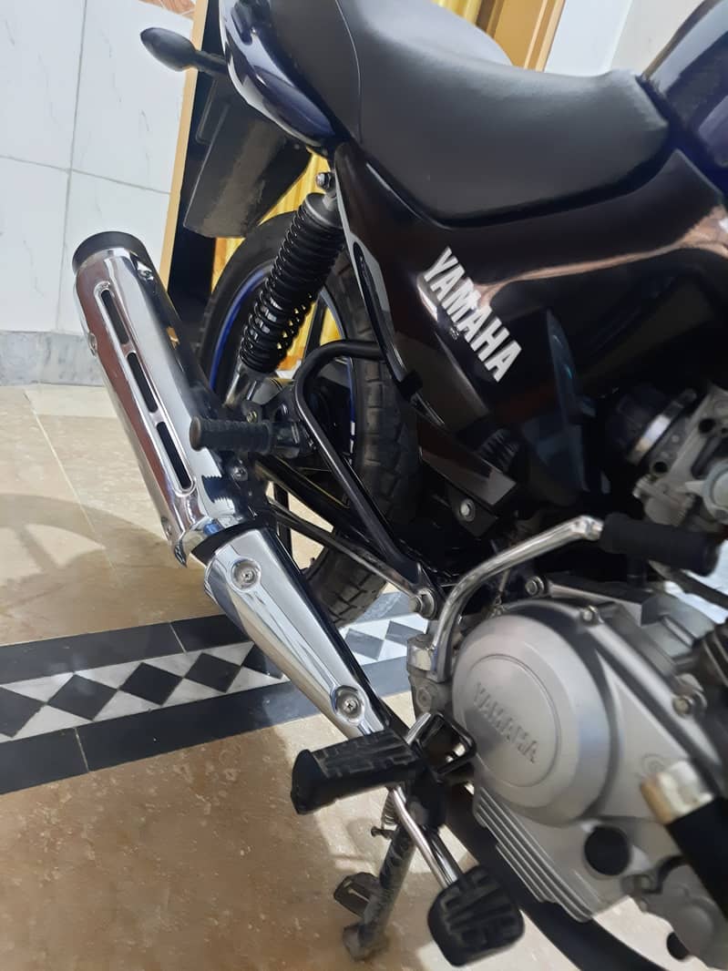 Yamaha YBR 125 2018 (just like brand new bike) 5