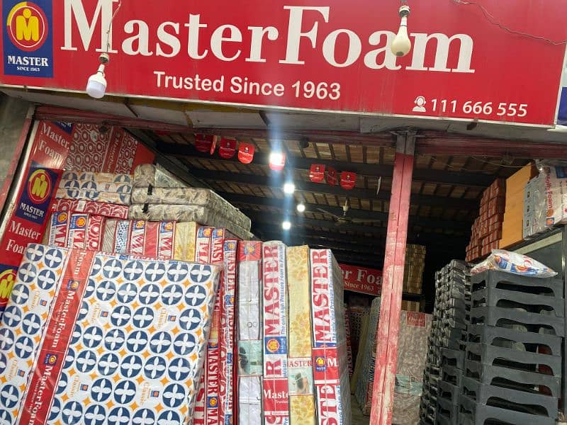 Master foam with 10 year warranty. 0