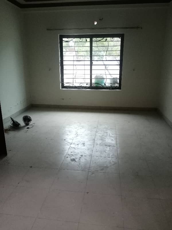 4.2 Marla Double Storey House Available University Town Sargodha Road Faisalabad 3