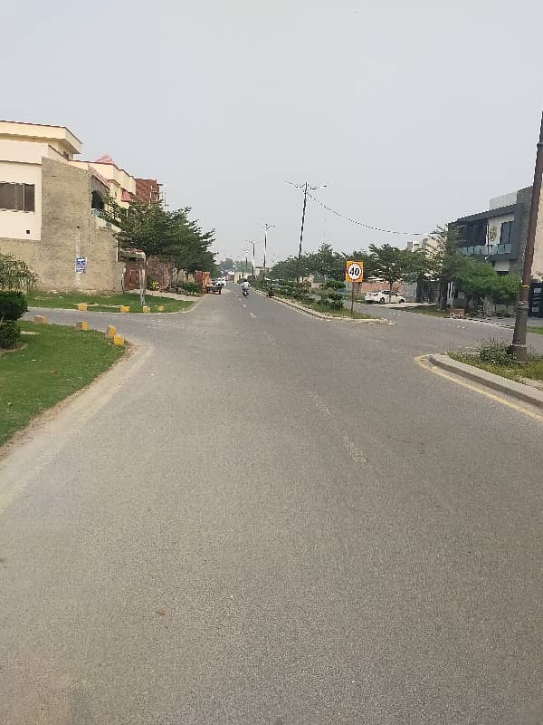 5 Marla Plot For Sale Eden Orchard Sargodha Road Ideal Location Security Gate Park Carpet Road Commercial  Market  Jamia Masjid Electricity Majadhai Wapda 0