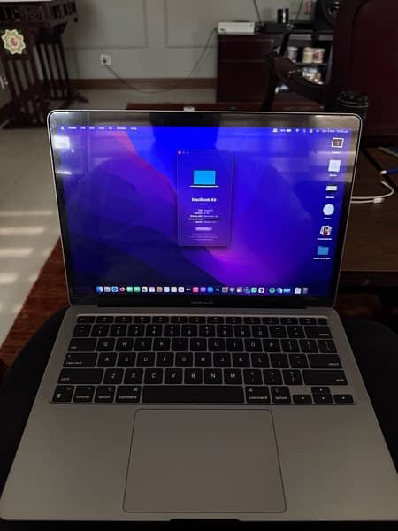 MacBook Air M1 8/256 1