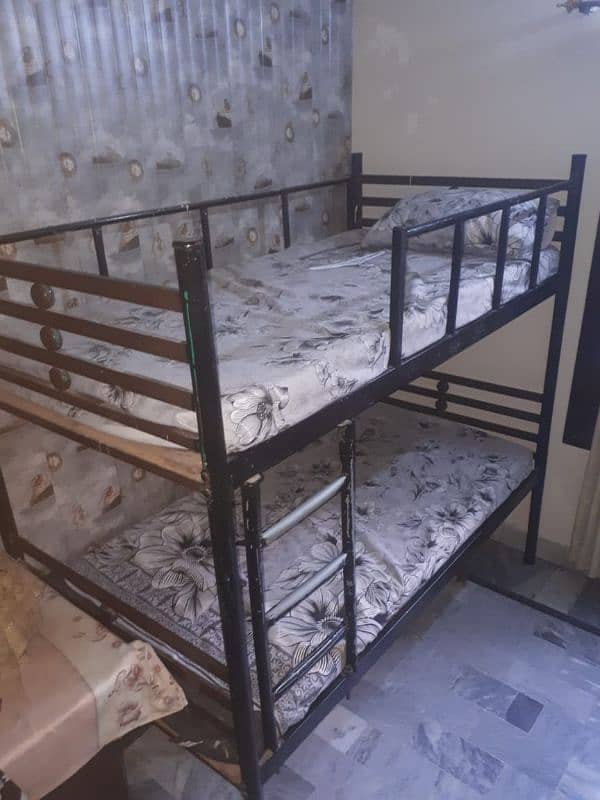 bunker bed 0