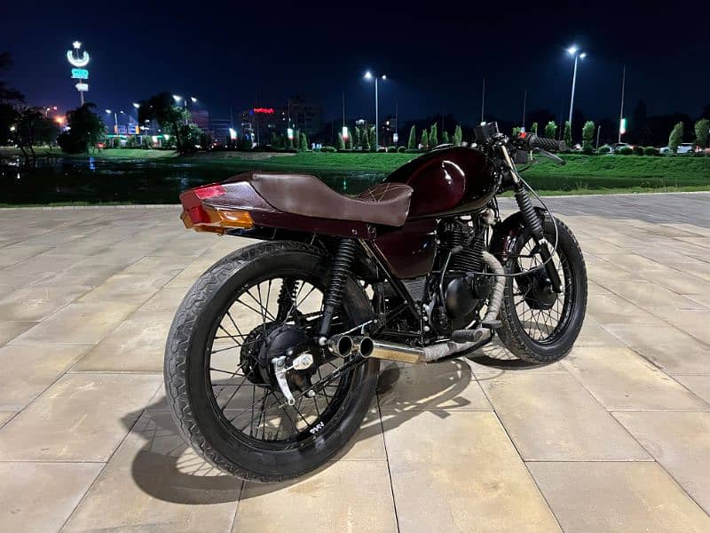 Custom cafe Suzuki 150cc 1