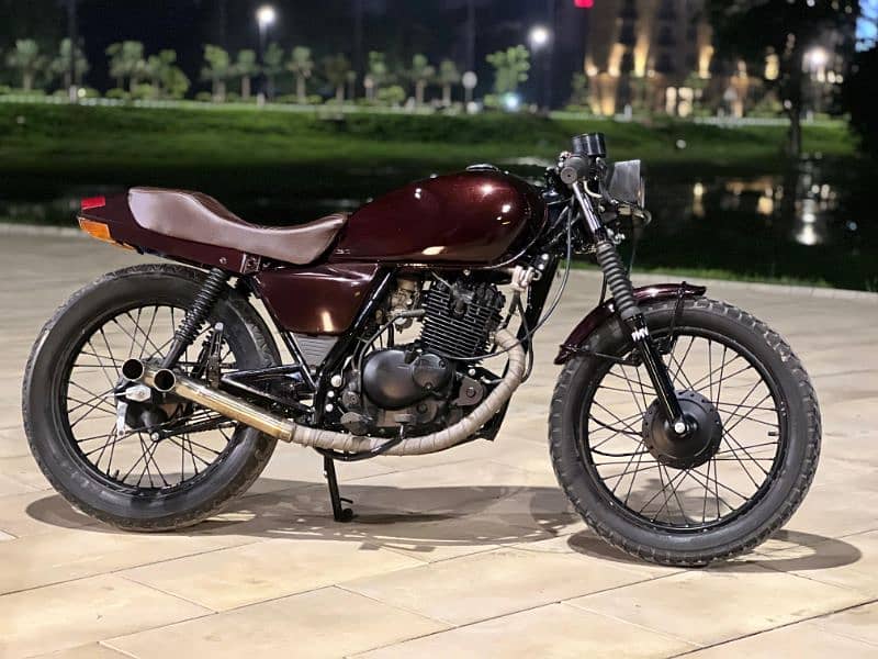 Custom cafe Suzuki 150cc 5