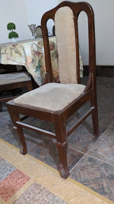 Dinning table set with six chairs 3