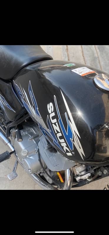 Suzuki GS-150-SE 11