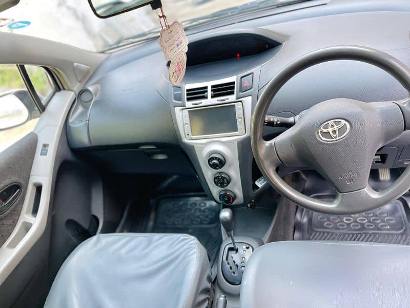 Toyota Vitz 2009/12 lahore 3