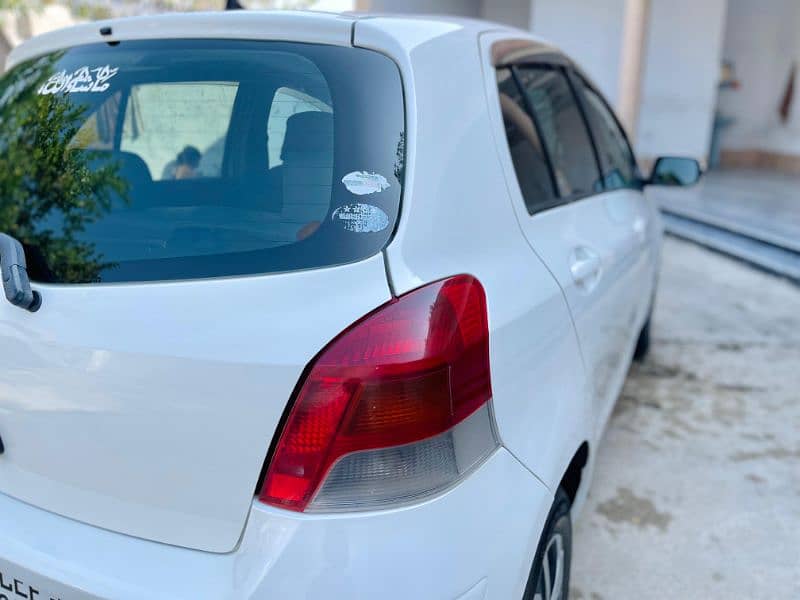 Toyota Vitz 2009/12 lahore 13