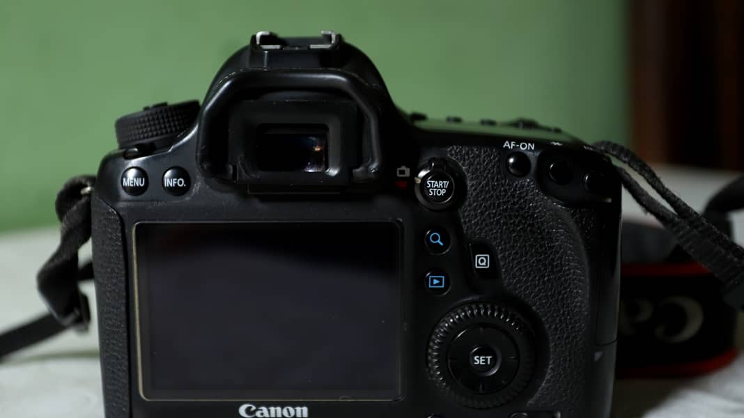 Canon 6D full frame body with 28mm 2.8 4