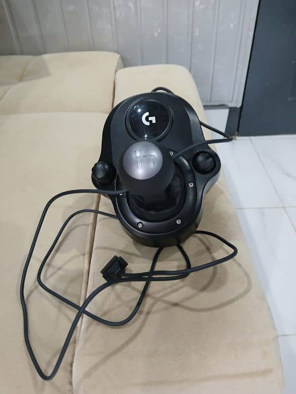 Logitech g29 with shifter and pxn stand for sale only one time used 2