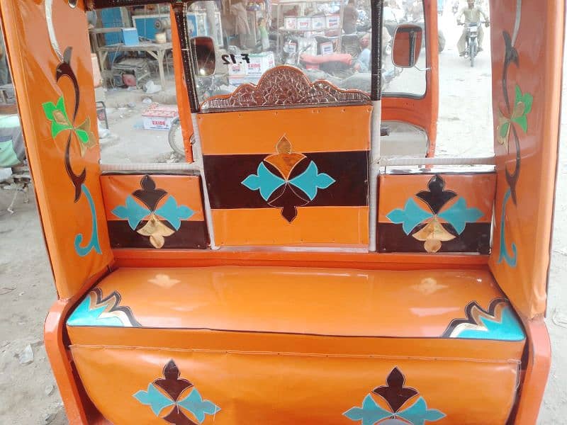 i am selling auto rickshaw 6 seater good condition 0