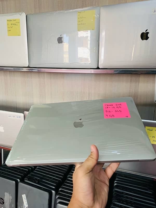 Mackbook pro 2019 i7 16Rm 512ssd 4GB card 16inch two colour 11