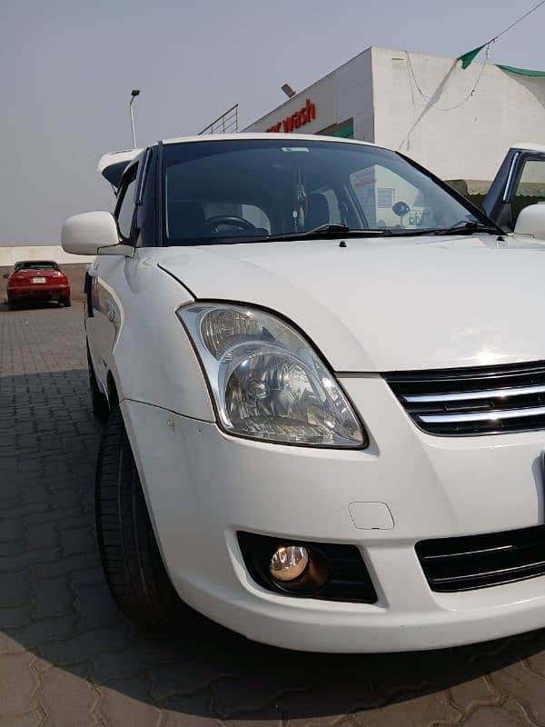 Suzuki Swift Dlx 2011 2