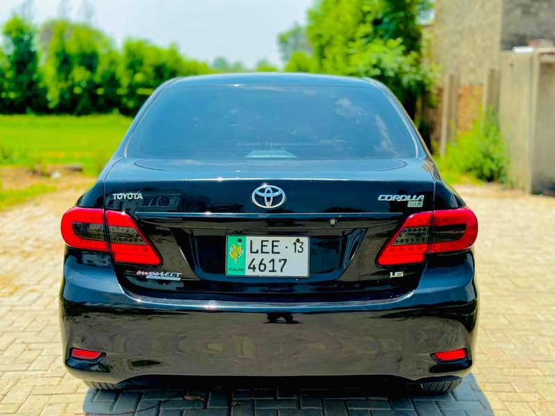 Toyota Corolla GLI 2013 3