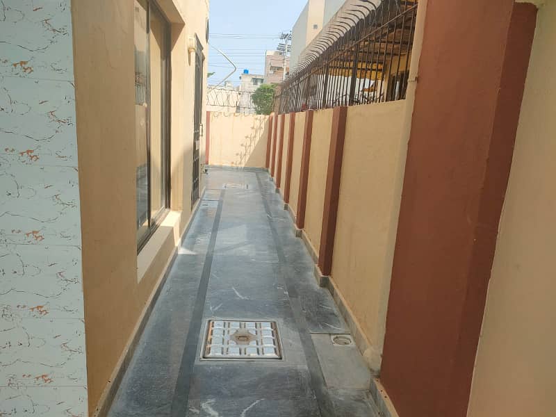 8 MARLA USED HOUSE FOR SALE L1 BLOCK VALACIA TOWN LAHORE. 5