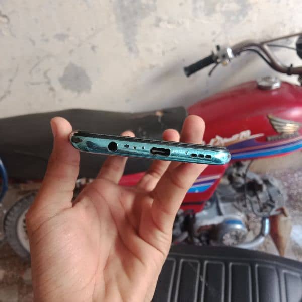 Oppo f19 pro 4