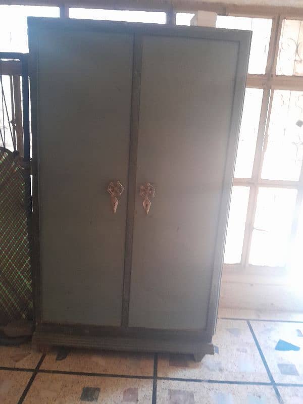 2 wardrobes are for sale 2