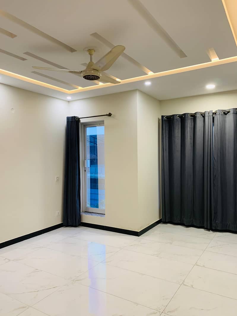 1 kanal 3 bed portion for rent dha 2 islamababd 7