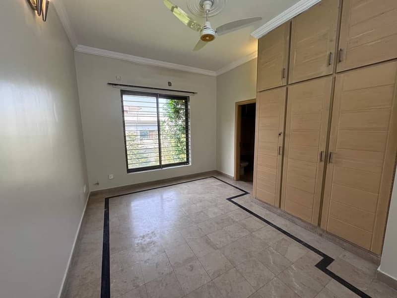 1 kanal 3 bed portion for rent dha 2 islamababd 7