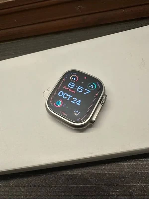 Apple watch ultra 1 (49 mm) full box 0