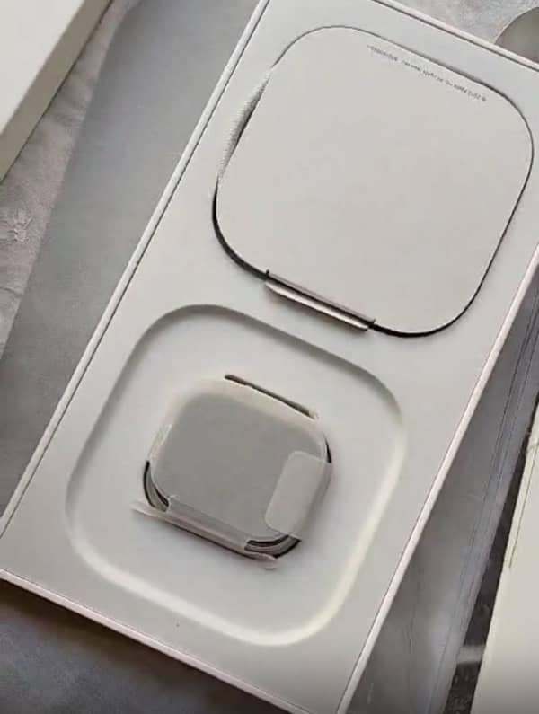 Apple watch ultra 1 (49 mm) full box 2