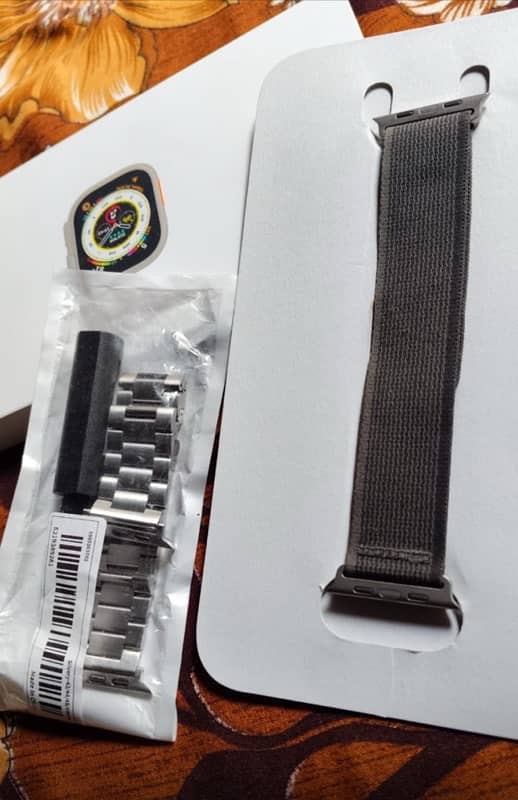 Apple watch ultra 1 (49 mm) full box 3