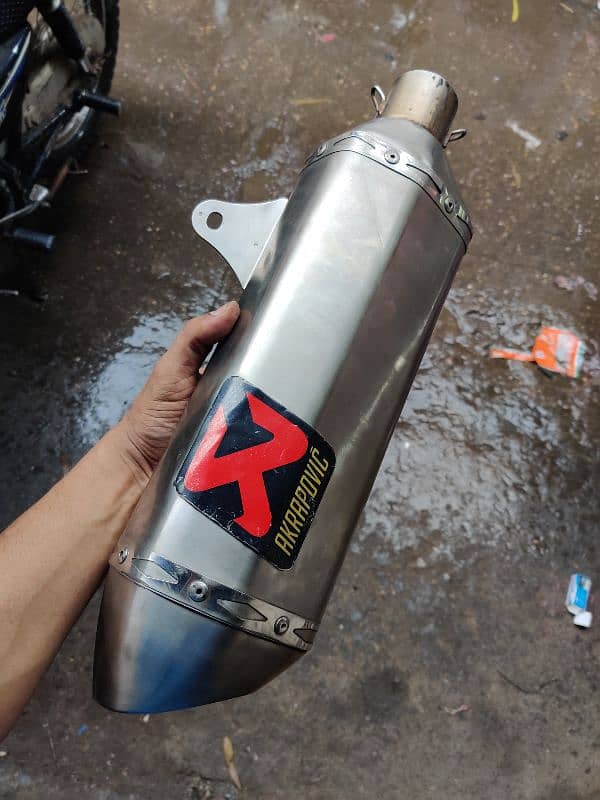 Akrapovic exhaust 10/10 condition 1