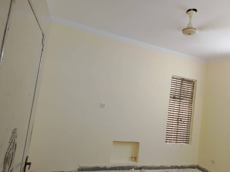 10 Marla 5. bed House for Rent at Lowest Price Hot Location Of Faisal Town 7