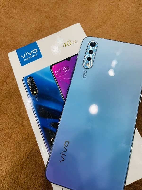 Vivo S1    8/256 GB   10/10 condition display finger print 0