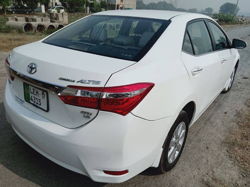 Toyota Altis Grande 2017 5