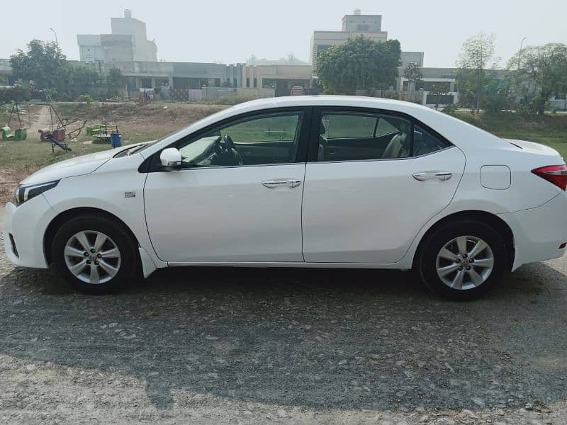 Toyota Altis Grande 2017 13