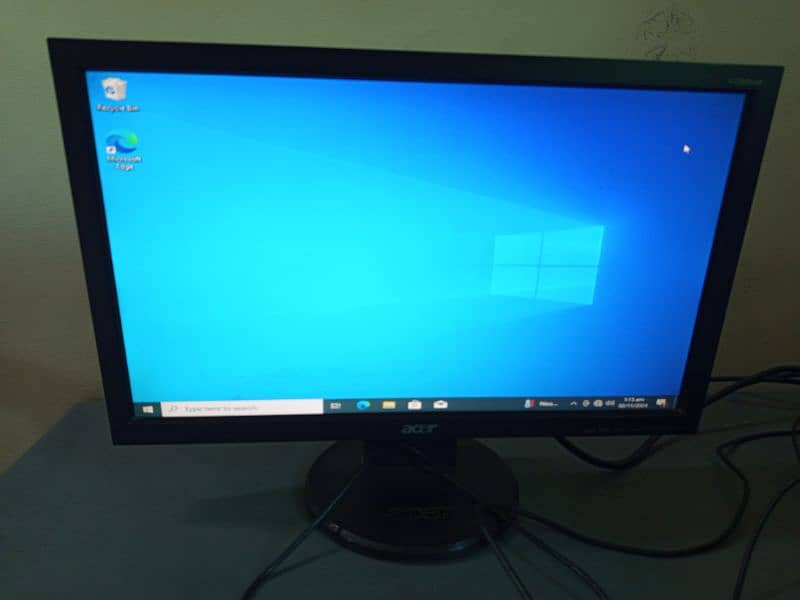 hp workstation desktop including keyboard, mouse and monitor as well 5