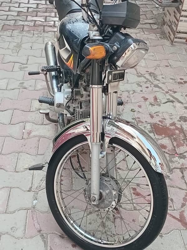 HoNDA 70 good condition urgent sale please only call 7