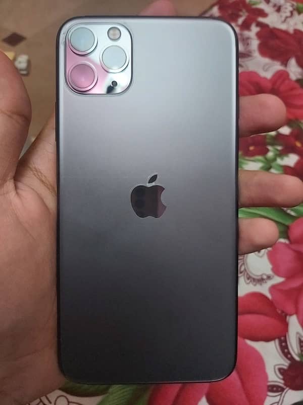 Iphone 11 pro max 256 gb factory unlocked sim working 0