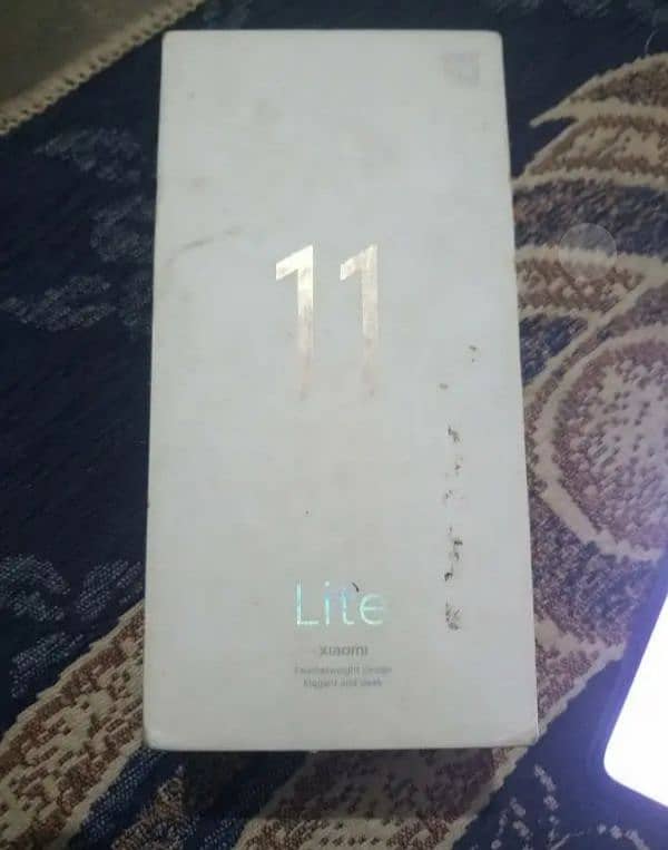 I am selling MI 11 lite original mobile parts. . . 03289203346 4