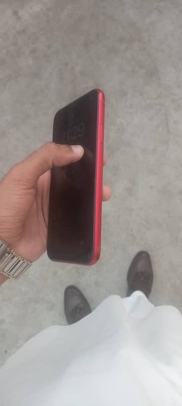 iPhone XR 64 gb 2