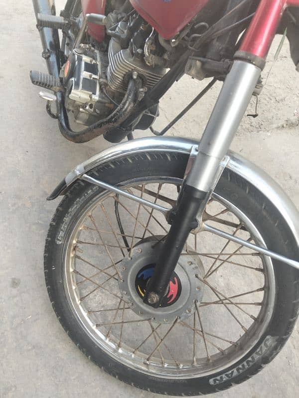 125 condition 8/10  engine bilkul 6