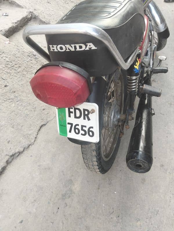 125 condition 8/10  engine bilkul 8