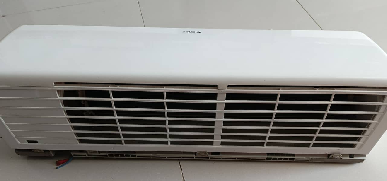 Gree 1 Ton AC Without Coil. . 1