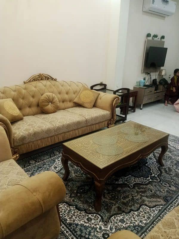 elegant sofa set 3 seat+2+1+1 with 3 tables in good condition 7