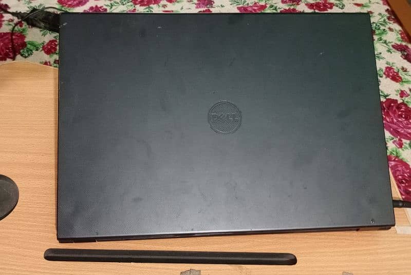 Dell Laptop i3 4th gen 4gb ram 192ssd+500gb hdd 2