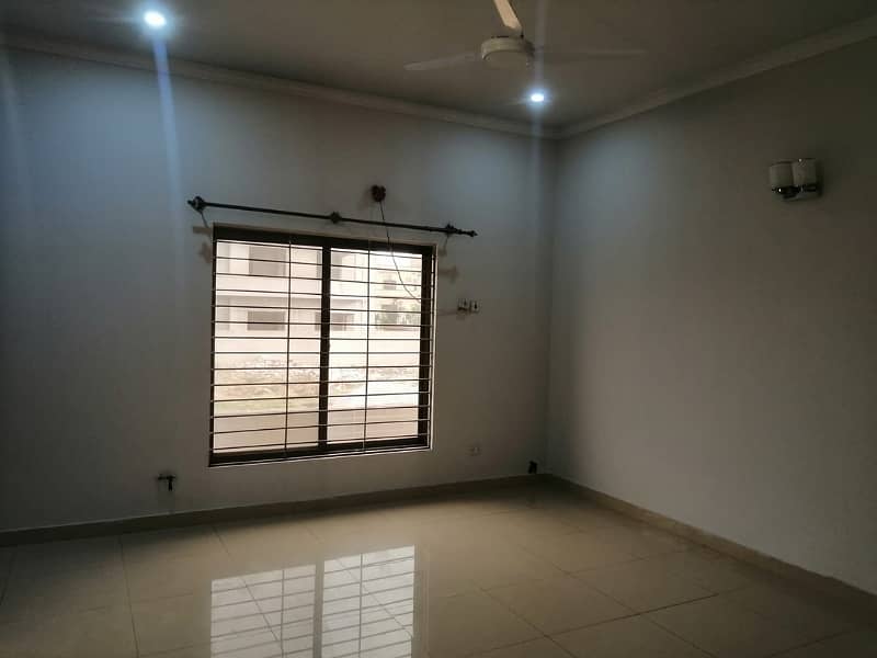 1 Kanal beautiful house upper portion Available for rent in Dha phase 2 Islamabad 10