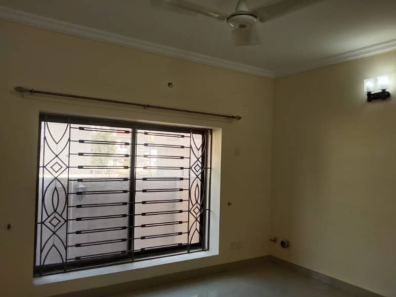 1 Kanal beautiful house available for Rent in Dha phase 2 Islamabad 12