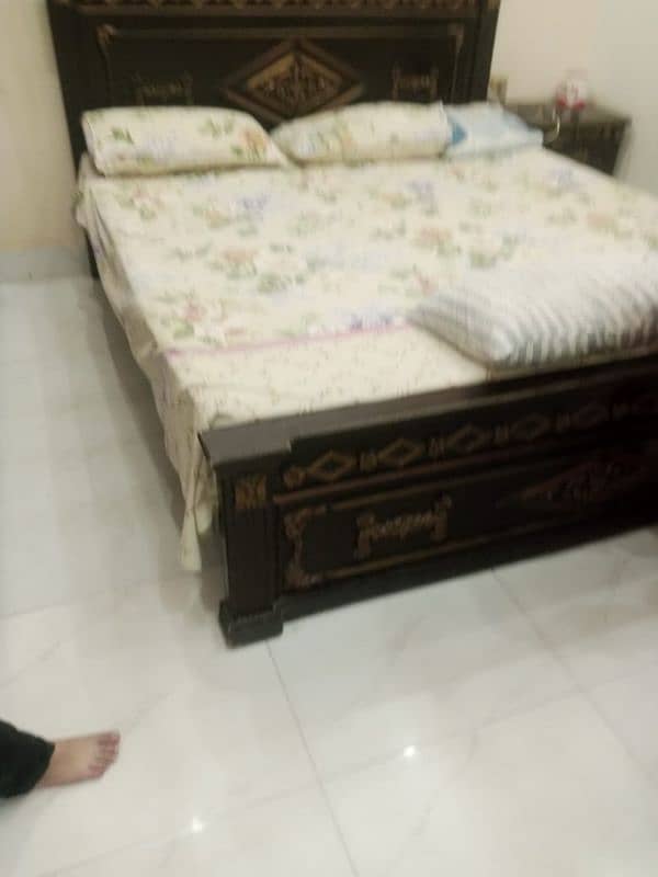 bed with dresser & side tables without mattress 0