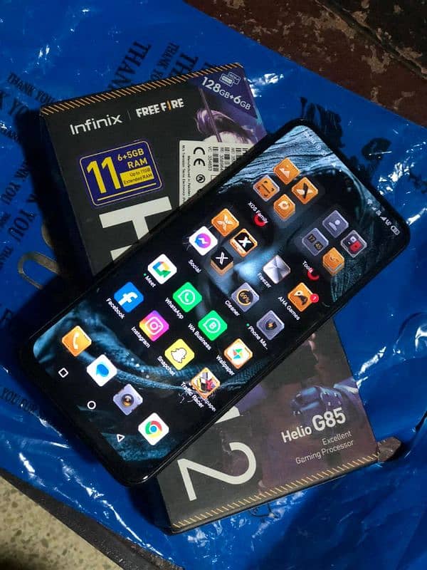 Infinix hot 12 condition 10by9  ram 6+6 128 box or charger sat ha 0