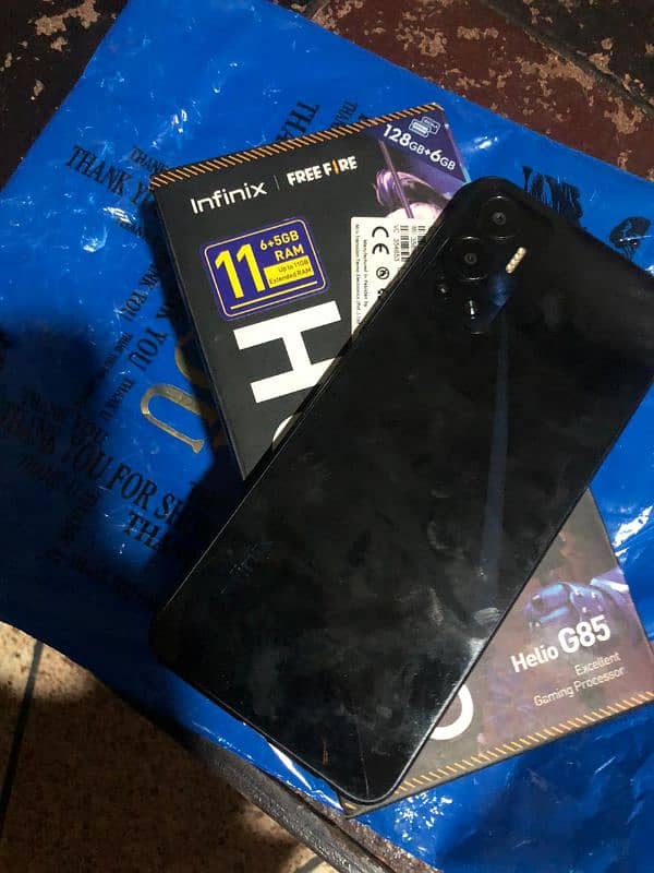 Infinix hot 12 condition 10by9  ram 6+6 128 box or charger sat ha 3